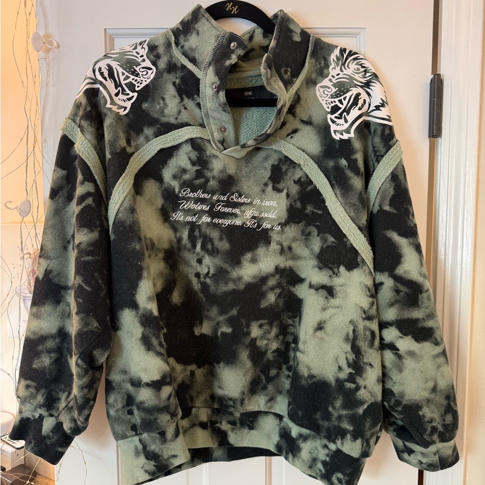 Darc Sport Pullover Size M Wolves